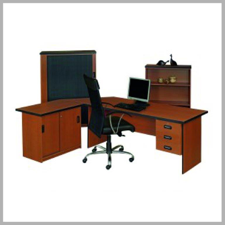 Valueline Desk With 2 Pedestals